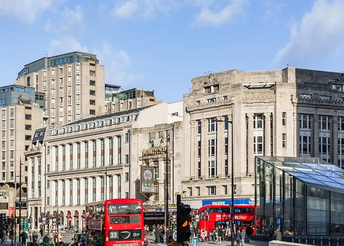 Zedwell Underground Tottenham Court RdHotel Londres